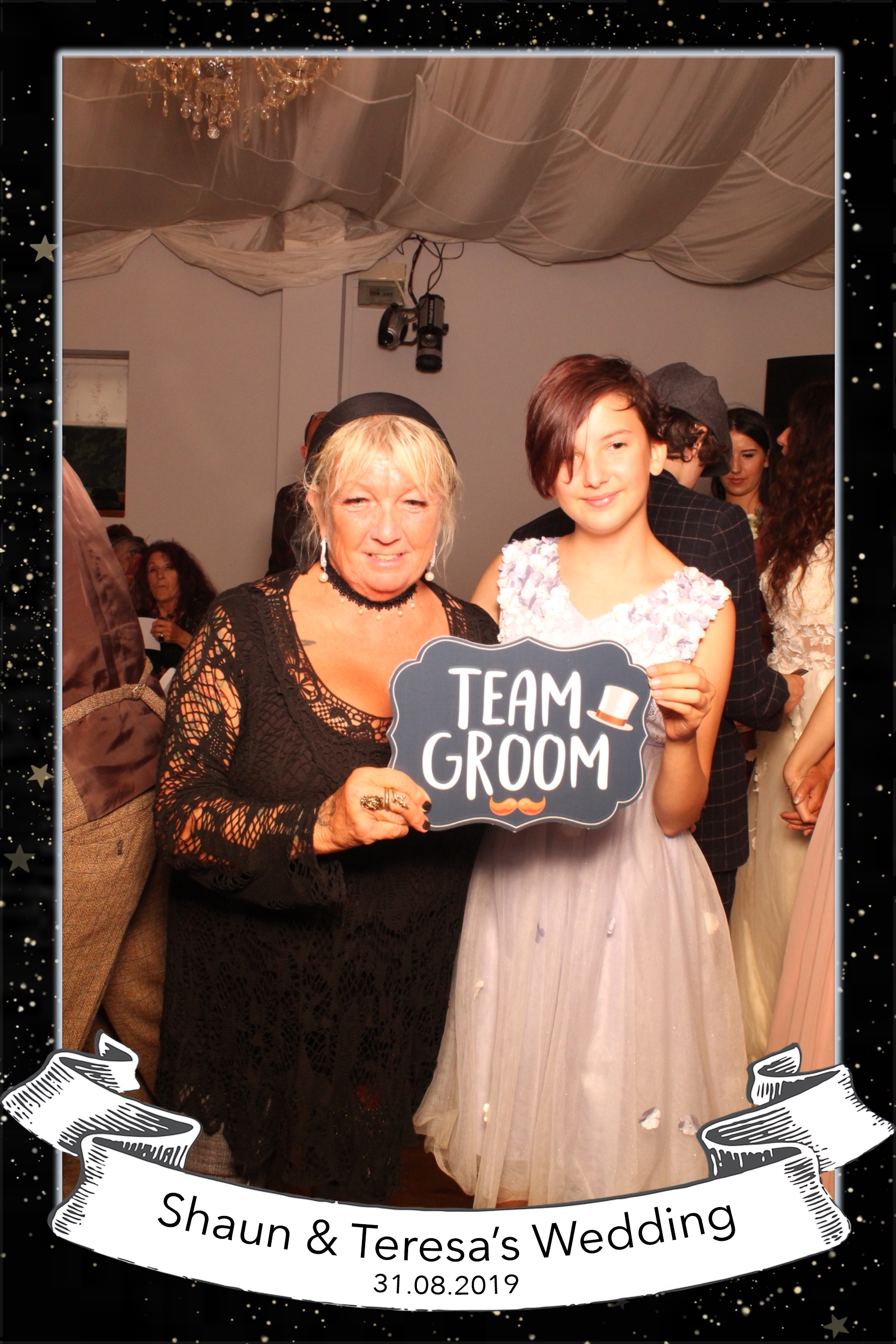Sean and Teresa | View more photos from the event at images.mobile-photo-booth.com/u/MobilePhotoBoothUK/Sean-and-Teresa